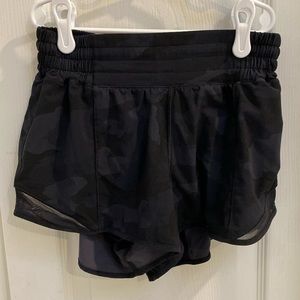 Lululemon hotty hot high rise short